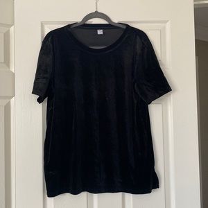 Black velvet tshirt